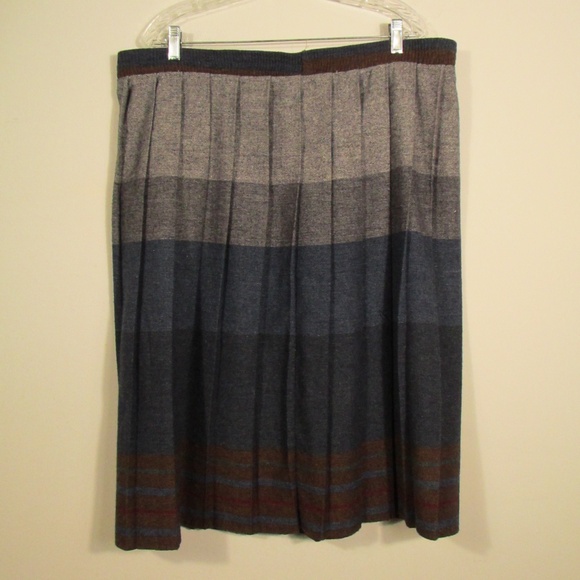 Vintage Wool Striped And Pleated Skirt - Picture 5 of 5